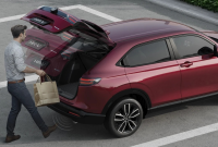 Honda HR-V Power Tailgate Solusi Praktis Buka Bagasi Pakai Kaki – Fitur & Review Lengkap!